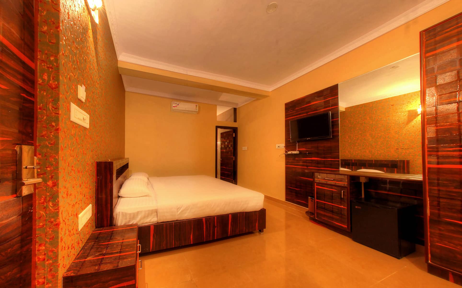 View of Queen Room in MK Jungle Resorts Gundlupet